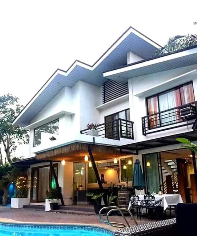 Date & Dine Resort Antipolo Exterior photo
